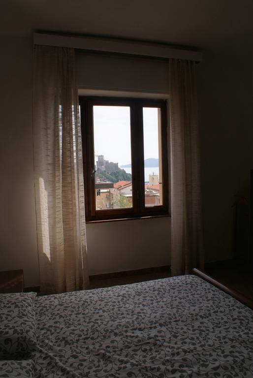 Ferienwohnung Il Terrazzo Sul Castello Lerici Exterior foto